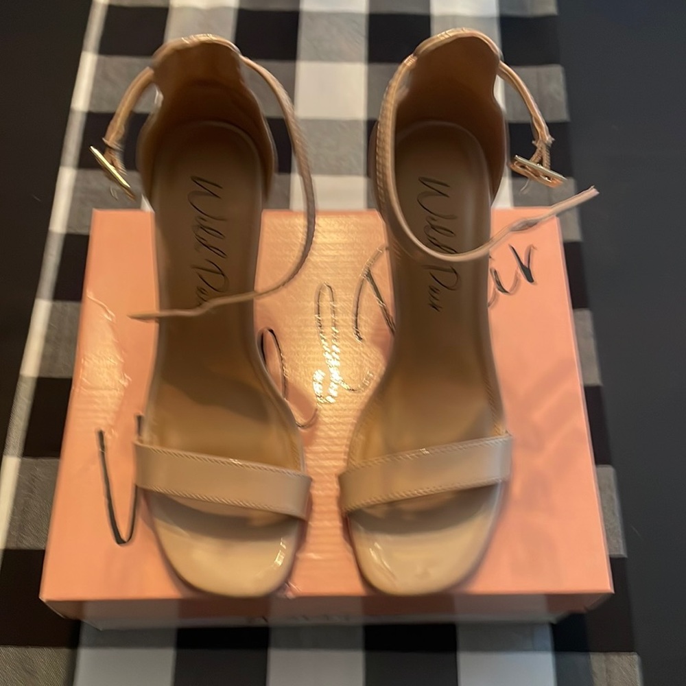 Wild Pair nude heels, size 7